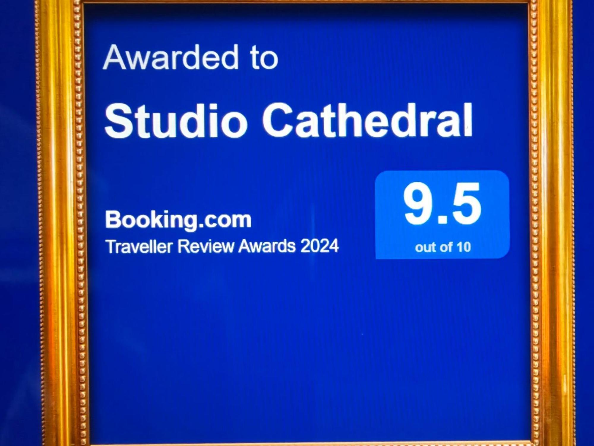Studio Cathedral Brăila Exterior foto